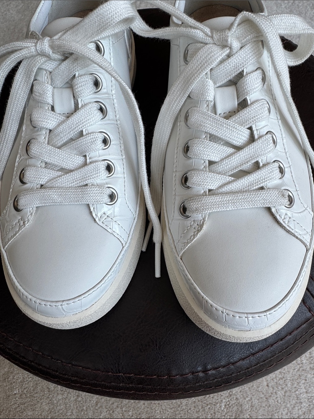 NWOT Vionic Winny White Leather Lace-Up Sneakers SZ 7 - Picture 3 of 10